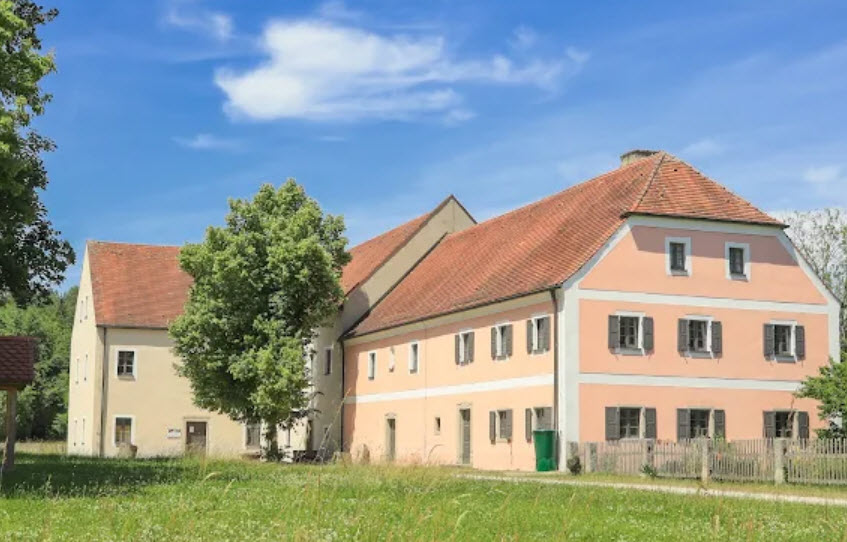 Kultur-Schloss Theuern, Germany